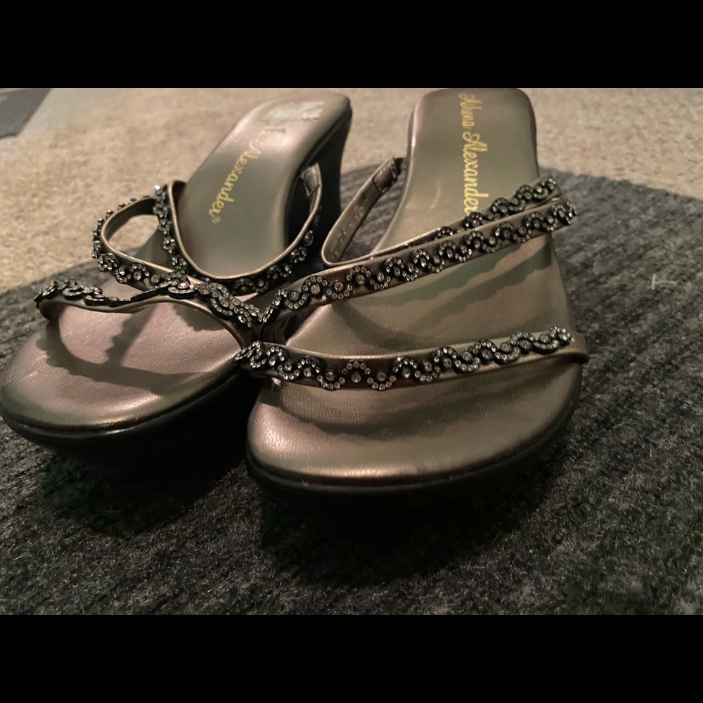 Shiney wedges